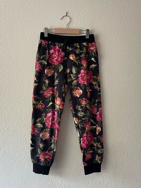 Dolce & Gabbana Girls 9/10 Floral Rose Print Jogger Sweatpants Made Italy